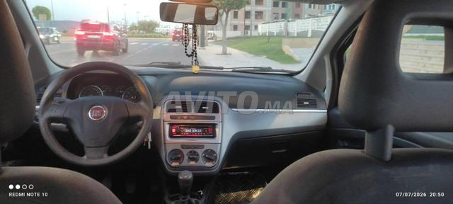 Fiat Punto Diesel Manuelle 2016 à Tétouan - 2
