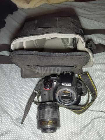NIKON pro D3300 avec objectif 18-55 en plus de sac