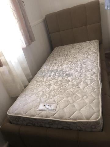 Cadre de lit avec matelas - 2