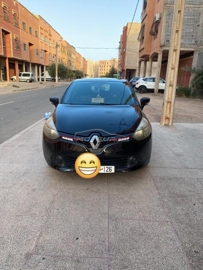 Renault Clio modèle 2015 en très bon état 