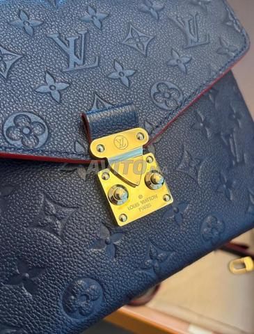 Louis Vuitton Pochette Metis Marine Rouge - 2