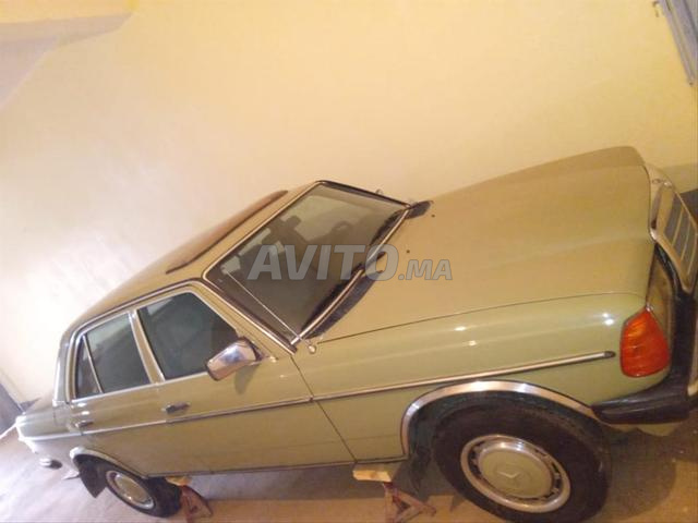 Mercedes-Benz 240 Diesel Manuelle 1983 à Tiznit - 2