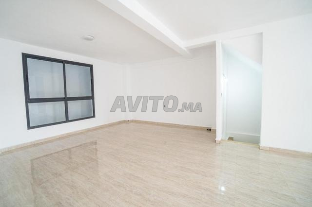 Local commercial de 181 m² Idéal Multiactivités