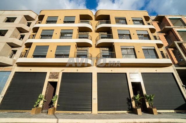 Local commercial de 181 m² Idéal Multiactivités