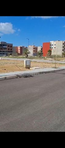 Je mets en vente mon terrain R2 114 m² commercial