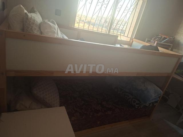 Lit bébé Ikea avec sa housse (tente) et rideau - 2