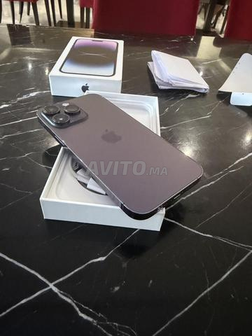 iPhone 14 Pro Max violet état comme NEUF