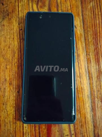 Téléphone en très bon état - 2