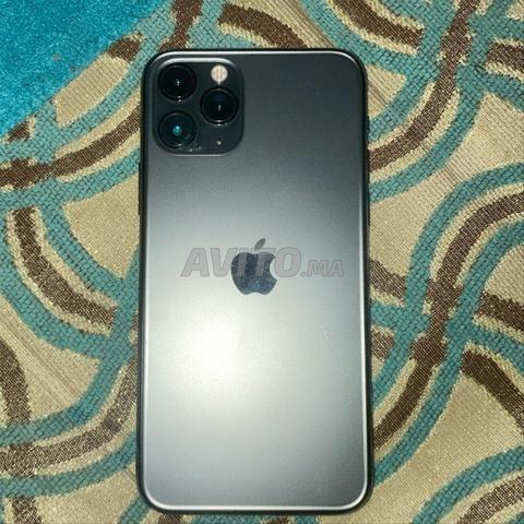 iPhone à vendre, tout fonctionne bien et c'est bien