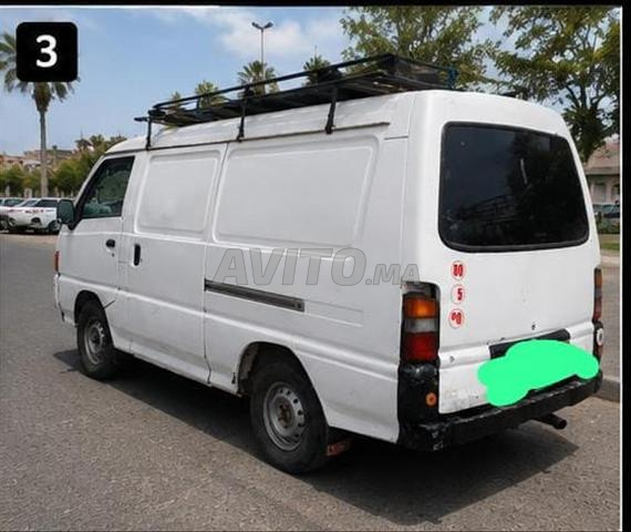 Mitsubishi L300 2001 photo 3