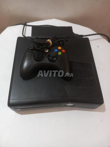 Xbox 360 avec 1 Manette et 26 Jeux 700 DH - 2