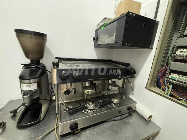Machine pro de café avec son moulin de café - 2