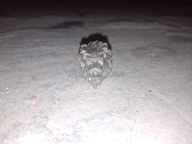 Bague homme luxueuse avec design tête de lion