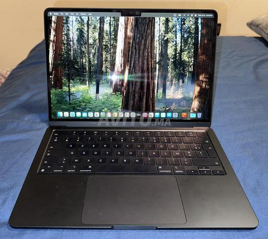 Apple MacBook Air M3 13 بوصة بحالة جيدة جداً - 2