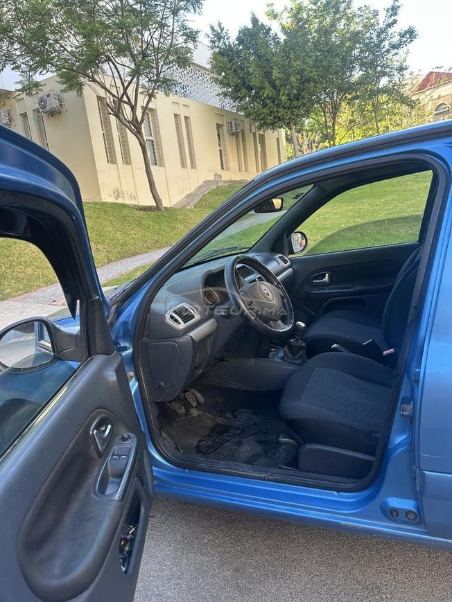 Clio compus 2 en bon état 
