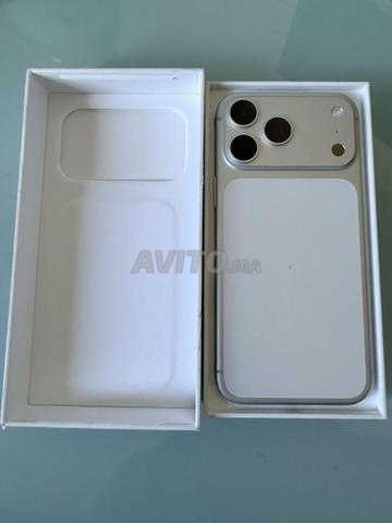 📱 iPhone 17 Pro Max 256 Go Esim – État neuf