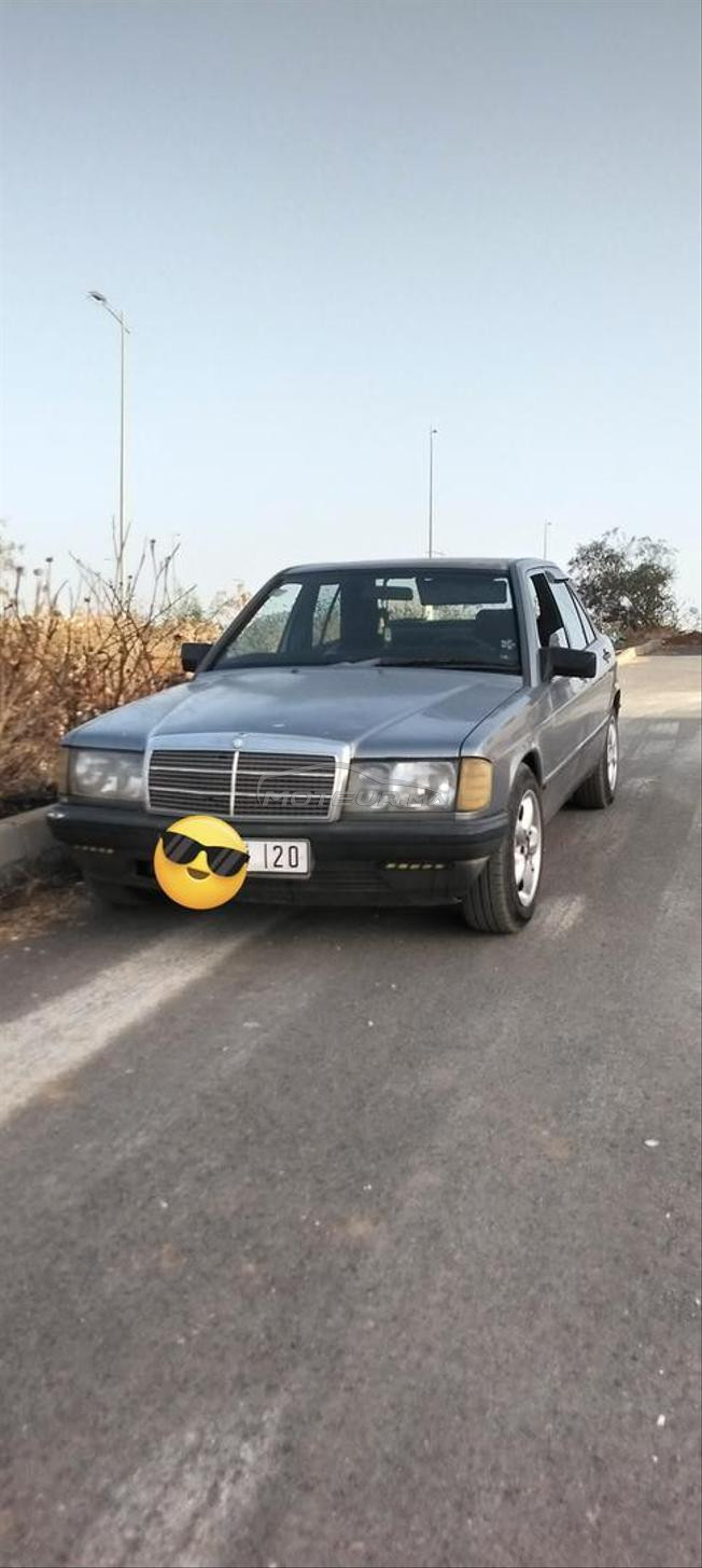 سيارة في حالة عادية 