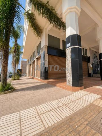 Local Commercial 274 m² à louer – 6 portes
