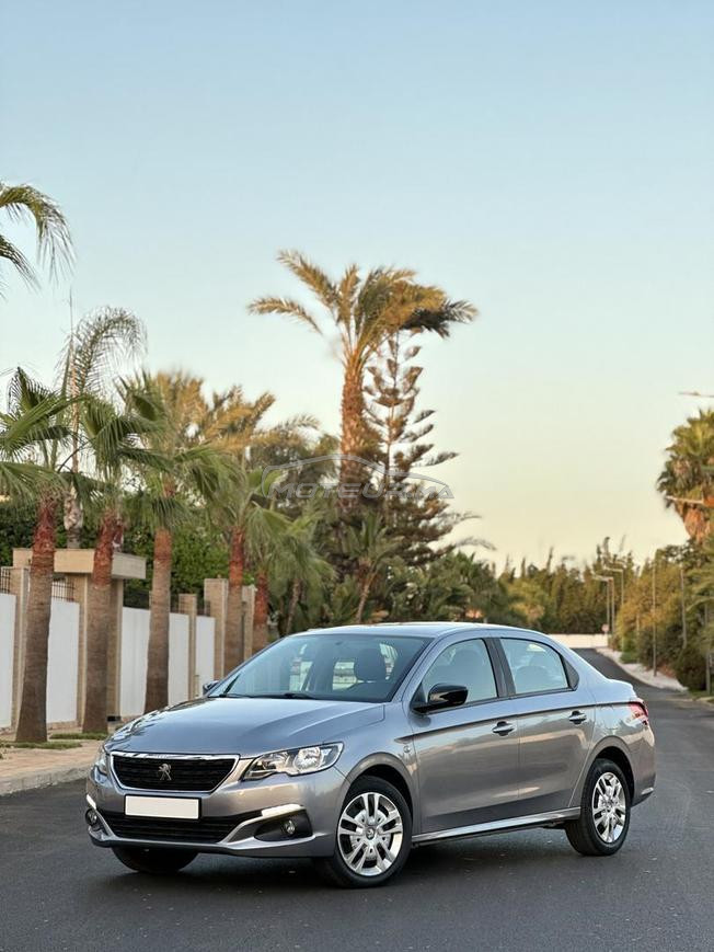 PEUGEOT 301 1.6 HDi 92 Business