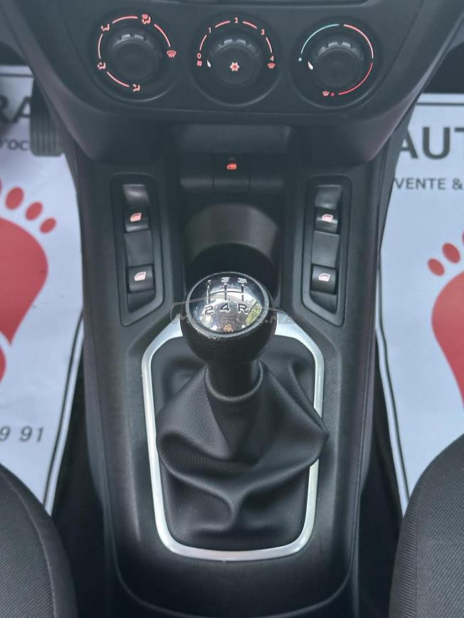PEUGEOT 301 1.6 HDi 92 Business