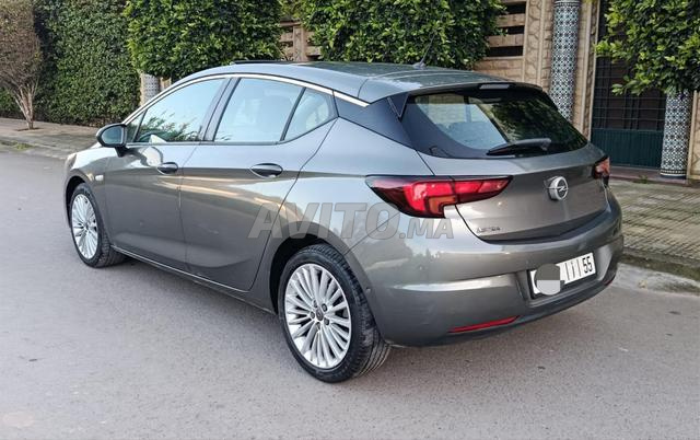 Opel Astra Automatique 2020 - 2
