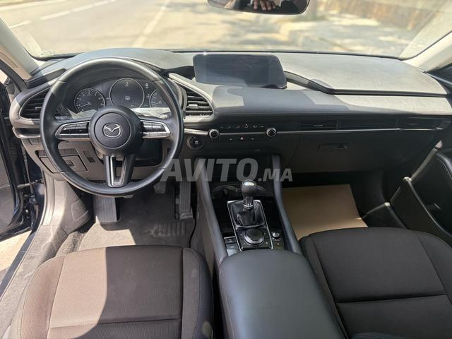 Mazda 3 Modèle 2022 essence à Rabat