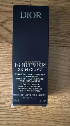 Fond de teint Forever Skin Glow Dior