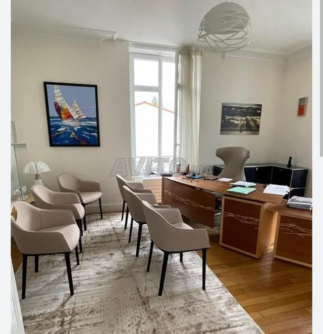 APPARTEMENT 1ER ÉTAGE POUR CABINET DENTAIRE OU MÉDICAL