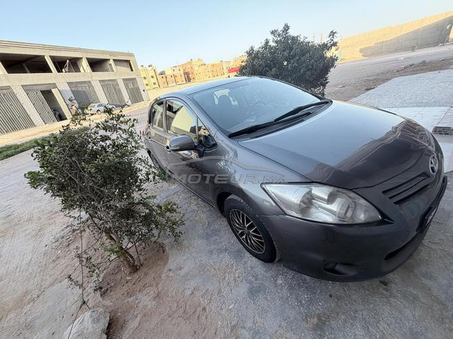 toyota auris essence model 2011 