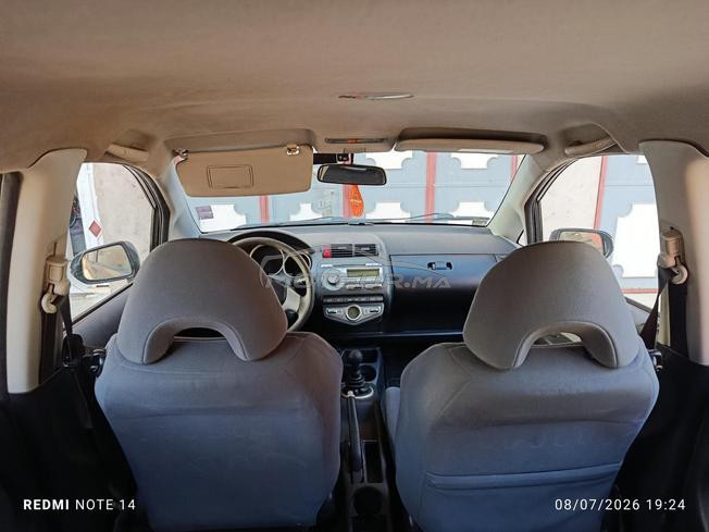 Honda Jazz très bon état. samsar non