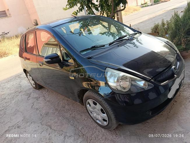 Honda Jazz très bon état. samsar non