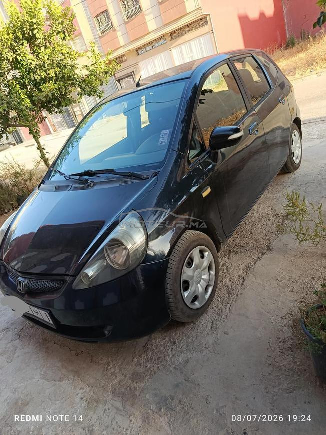 Honda Jazz très bon état. samsar non