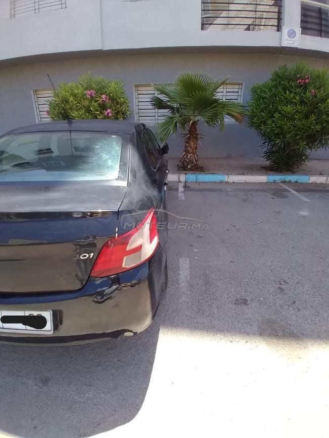 Peugeot 301 Essence Manuelle 2014 à El Jadida