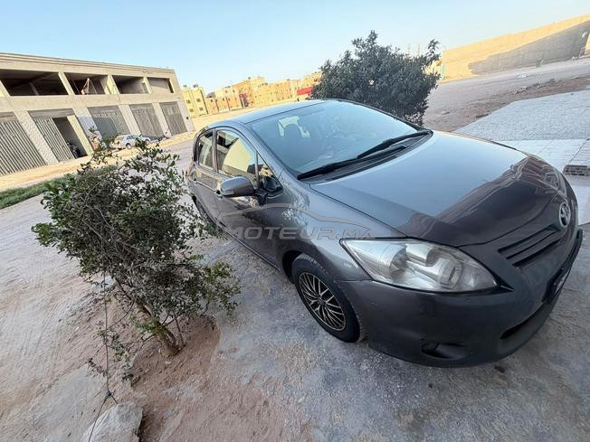 toyota auriss 2011