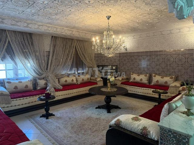 Tapis, banquettes et rideaux à vendre - 2