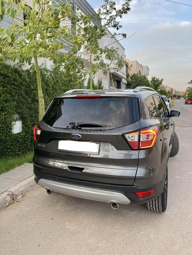 ford kuga titanium 