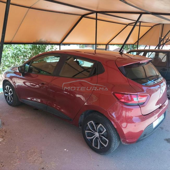 Clio essence très bonne état 