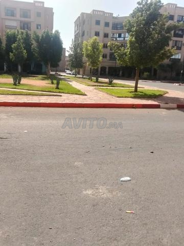 محل 17 متر مربع للبيع في العزوزية - 2
