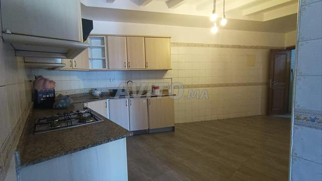 APPARTEMENT 4ÈME ASCENSEUR CELIBATAIRES