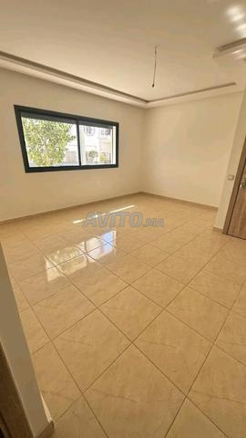 Appartement à louer 80 m² à Temara - 2