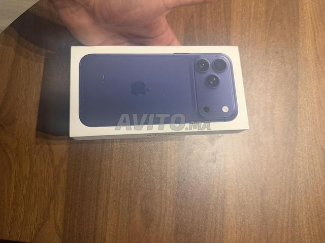 iPhone 17 Pro Max 256Go Bleu Neuf - 2