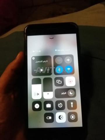 Téléphone encore propre et neuf