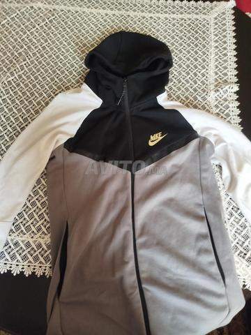 طقم Nike Tech Fleece رياضي أصلي - مقاس S - 2