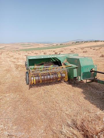 John Deere 336 - 2