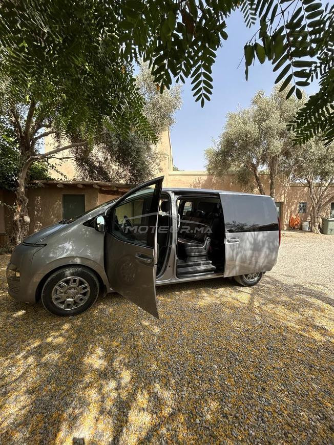 Superbe Staria 9 places 30000km