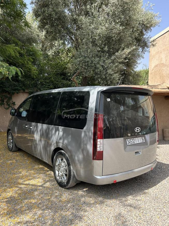 Superbe Staria 9 places 30000km