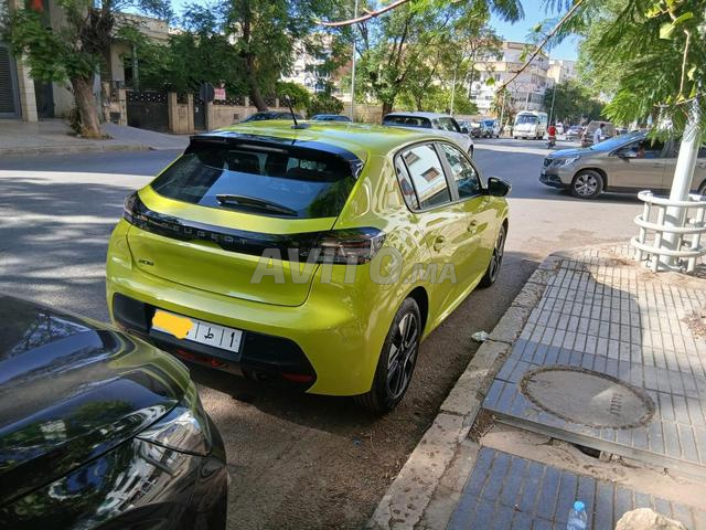 PEUGEOT 208 STYLE