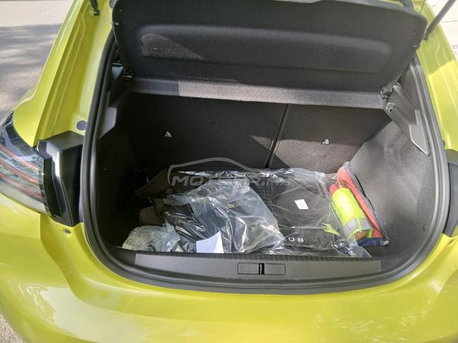 PEUGEOT 208 STYLE