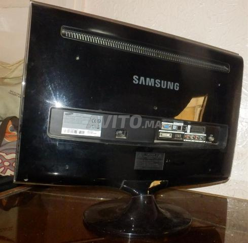 شاشة سامسونج SyncMaster T260HD - 2