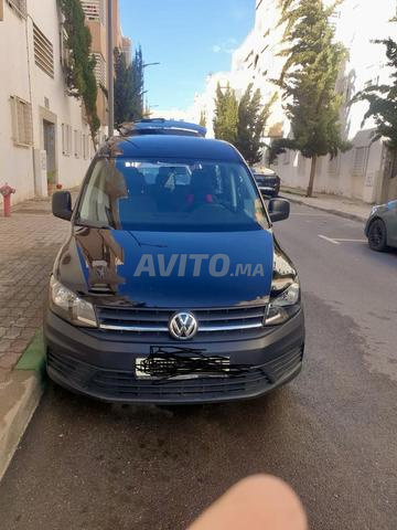 سيارة جديدة